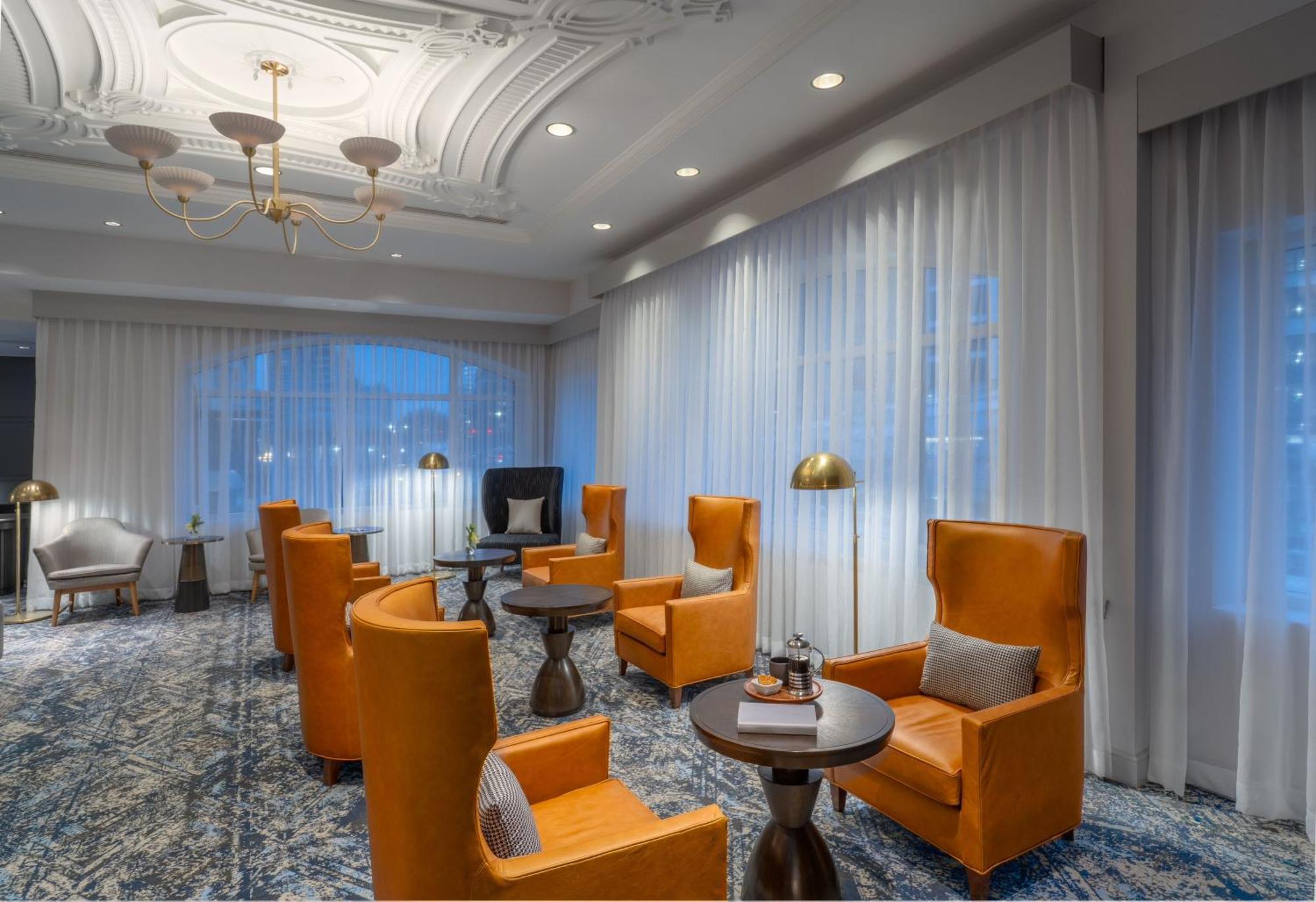 Hotel Commonwealth Бостон Экстерьер фото